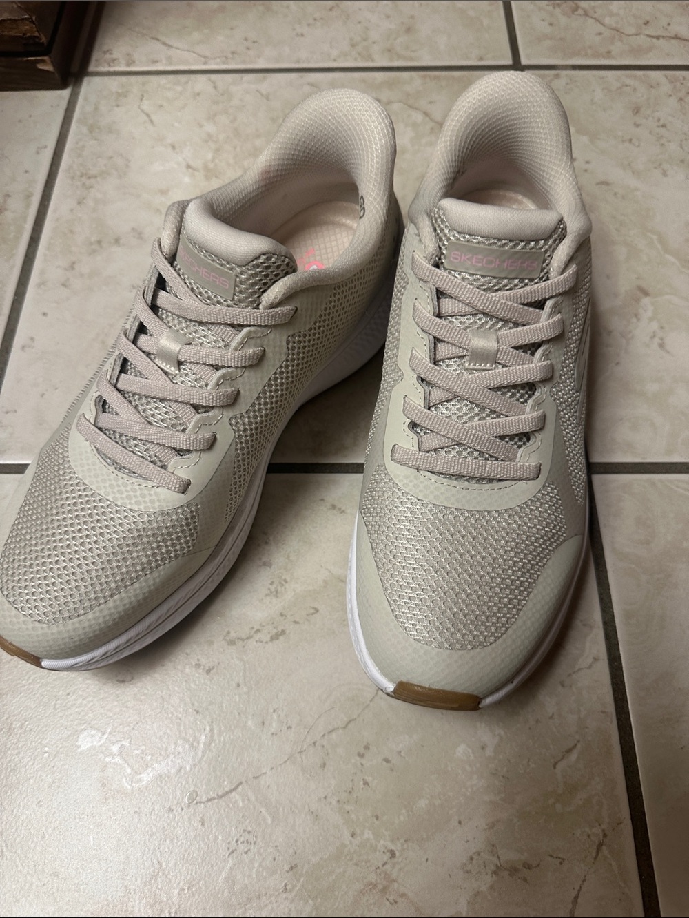 Skechers Women's Light Beige Mesh Sneakers. Worn once. Perfect condition